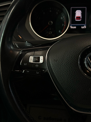 Volkswagen Tiguan Trendline, 2019 года, пробег 105000 км