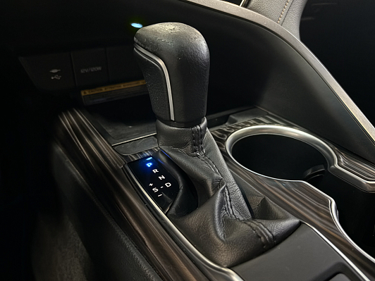 Toyota Camry Элеганс Safety, 2020 года, пробег 134000 км