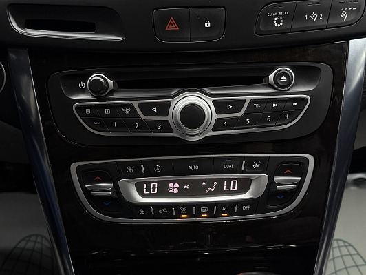 Renault Latitude Privilege, 2012 года, пробег 217598 км