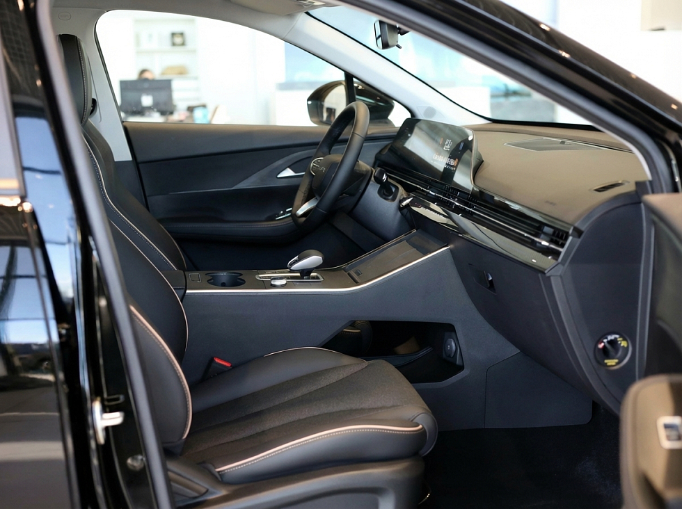 Omoda C5 Актив, черный