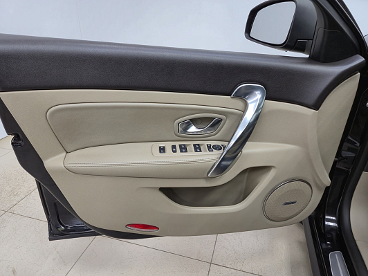 Renault Latitude Privilege, 2012 года, пробег 234550 км