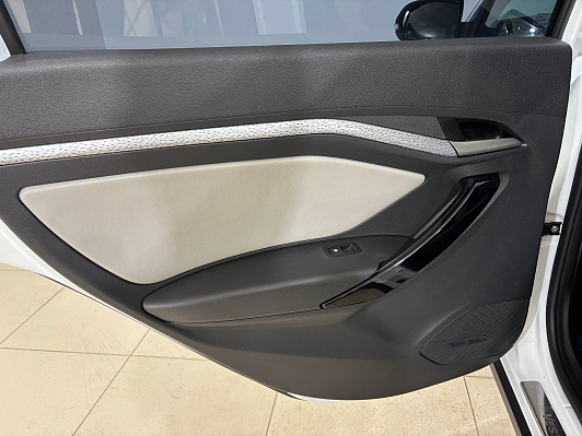 Lada (ВАЗ) Vesta Luxe Multimedia, 2022 года, пробег 37565 км