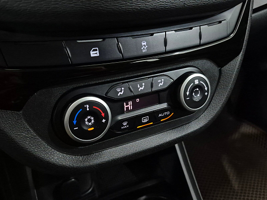 Lada (ВАЗ) Vesta Luxe EnjoY Pro, 2017 года, пробег 163763 км