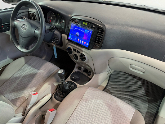 Hyundai Verna GL airbag-passenger BY001104E, 2008 года, пробег 176510 км