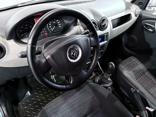 Renault Logan, 2011 года, пробег 220000 км