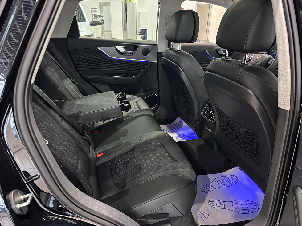 Hongqi HS5 Comfort, черный