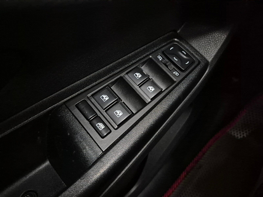 Lada (ВАЗ) Vesta Exclusive (2018-2019), 2017 года, пробег 98435 км