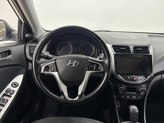 Hyundai Solaris, 2016 года, пробег 200428 км