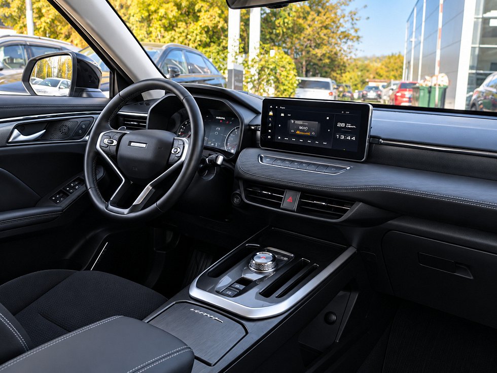 Haval Jolion Оптимум, белый
