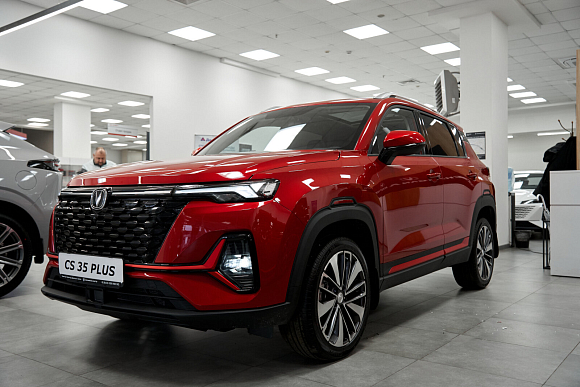 Changan CS35 Plus Tech, красный