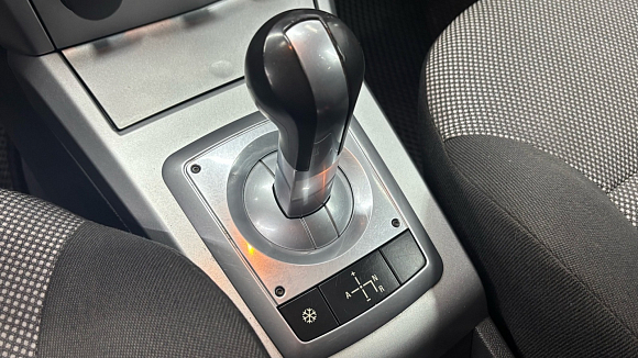 Opel Astra, 2012 года, пробег 191866 км