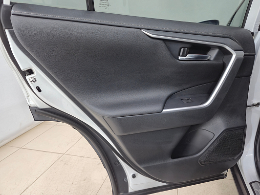 Toyota RAV4 Комфорт, 2019 года, пробег 103658 км