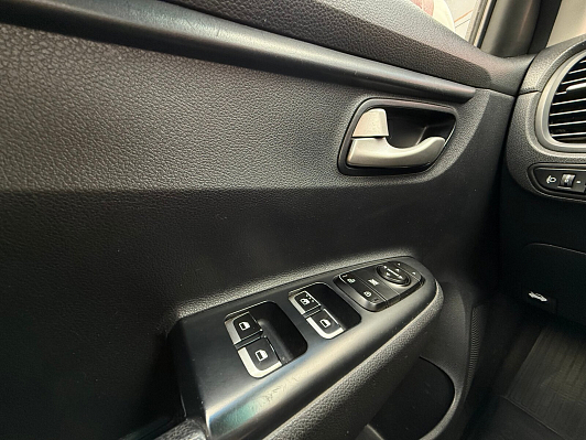 Kia Rio Luxe, 2018 года, пробег 130114 км