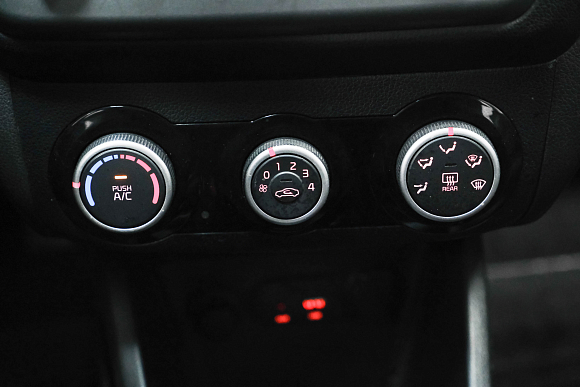 Kia Rio Luxe, 2015 года, пробег 182000 км