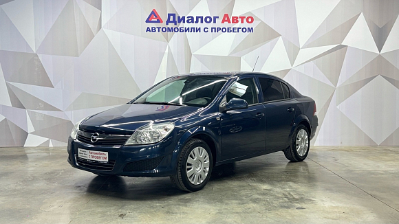 Opel Astra, 2012 года, пробег 191866 км