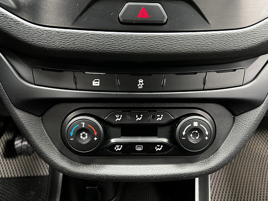 Lada (ВАЗ) Vesta Comfort, 2019 года, пробег 150000 км