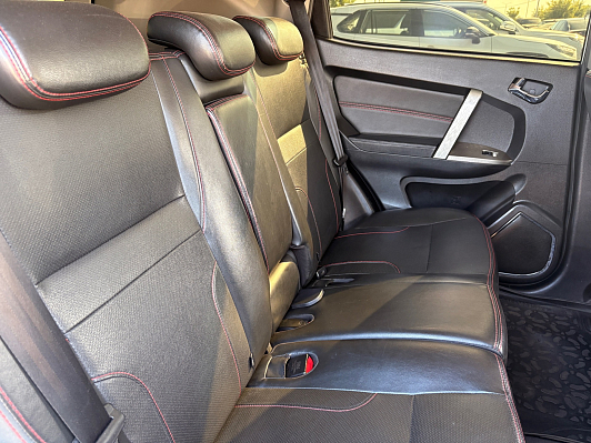 Geely Emgrand X7 Luxury, 2016 года, пробег 137000 км