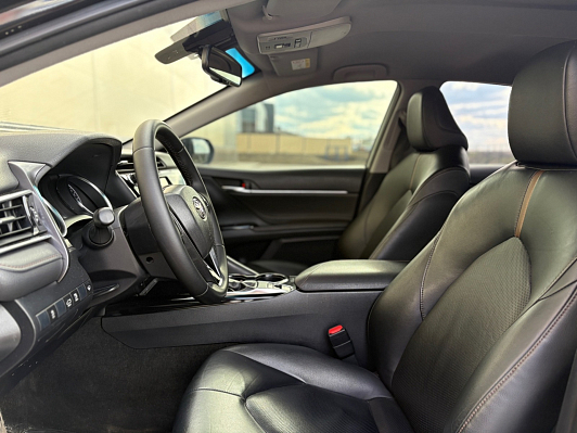 Toyota Camry Элеганс Safety, 2019 года, пробег 141056 км