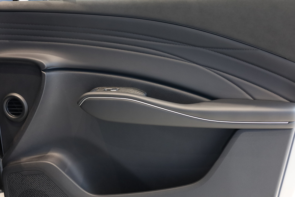 Omoda C7 Joy, серебряный