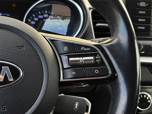 Kia Ceed Luxe, 2021 года, пробег 102400 км