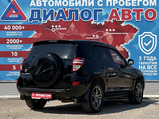 Toyota RAV4, 2011 года, пробег 196465 км