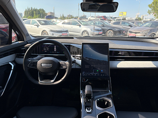 Geely Atlas Флагман, 2024 года, пробег 59223 км