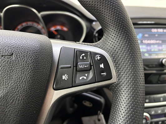 Lada (ВАЗ) Vesta Luxe Multimedia (2017-2019), 2018 года, пробег 152280 км