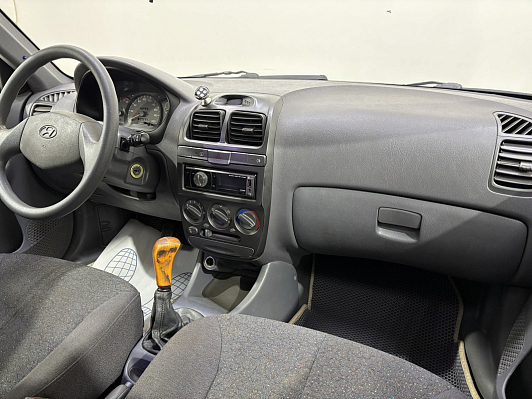Hyundai Accent, 2005 года, пробег 345044 км