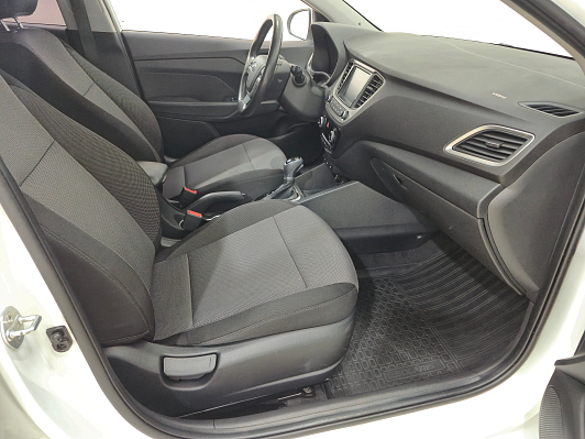 Hyundai Solaris Elegance, 2017 года, пробег 168570 км