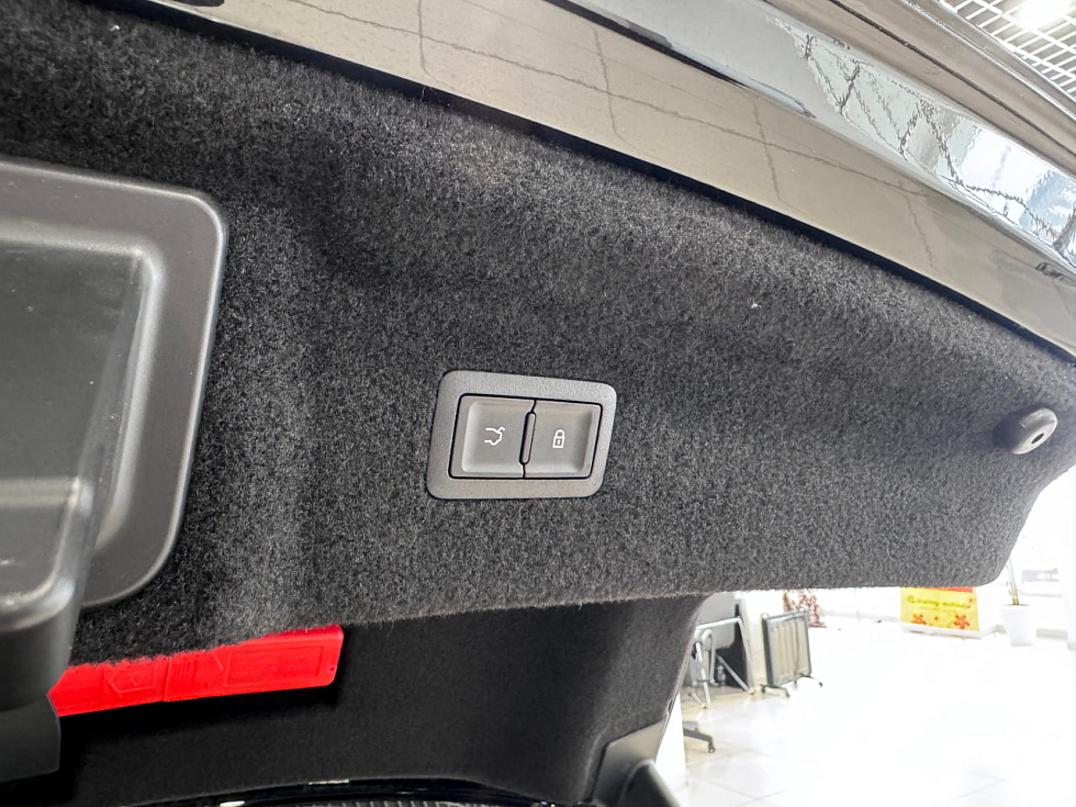 Hongqi H9 Deluxe, черный