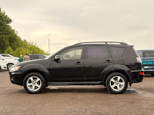 Mitsubishi Outlander Intense, 2011 года, пробег 246279 км