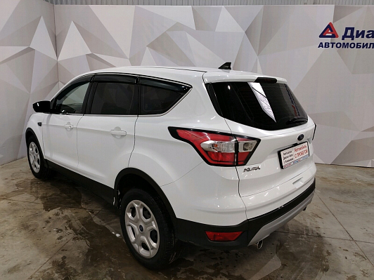 Ford Kuga Trend, 2017 года, пробег 162000 км