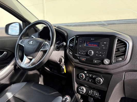 Lada (ВАЗ) XRAY Luxe, 2019 года, пробег 157334 км