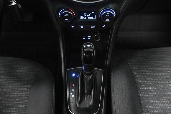 Hyundai Solaris Elegance, 2016 года, пробег 140000 км