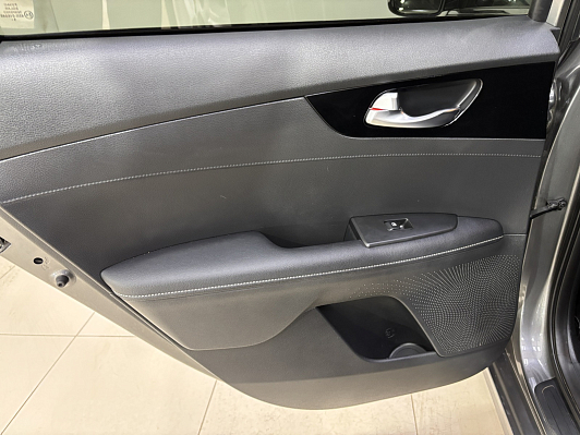 Kia Cerato Luxe, 2022 года, пробег 102000 км