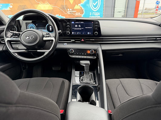 Hyundai Elantra, 2022 года, пробег 76000 км