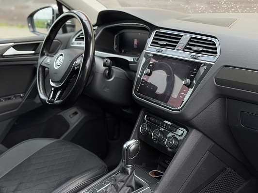 Volkswagen Tiguan, 2019 года, пробег 117212 км