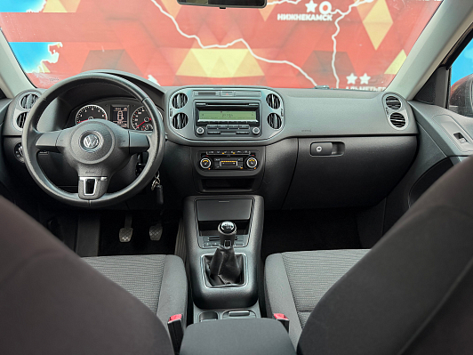 Volkswagen Tiguan Trend&Fun, 2011 года, пробег 312230 км