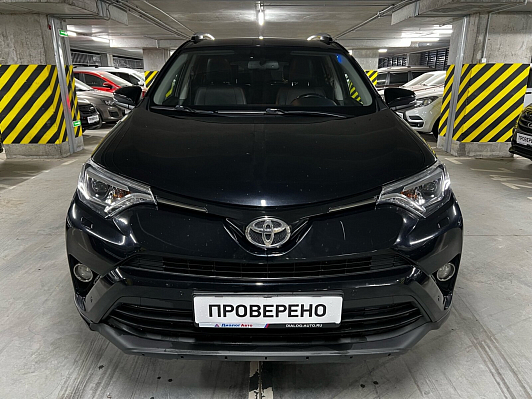 Toyota RAV4 Престиж, 2017 года, пробег 156000 км