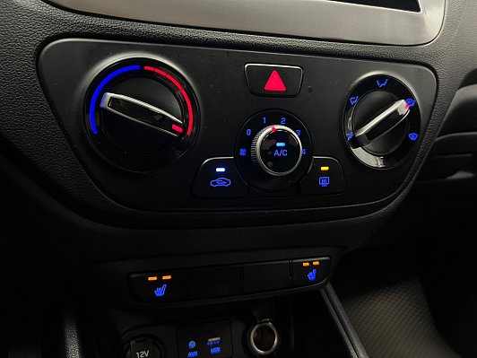 Hyundai Solaris, 2017 года, пробег 151718 км