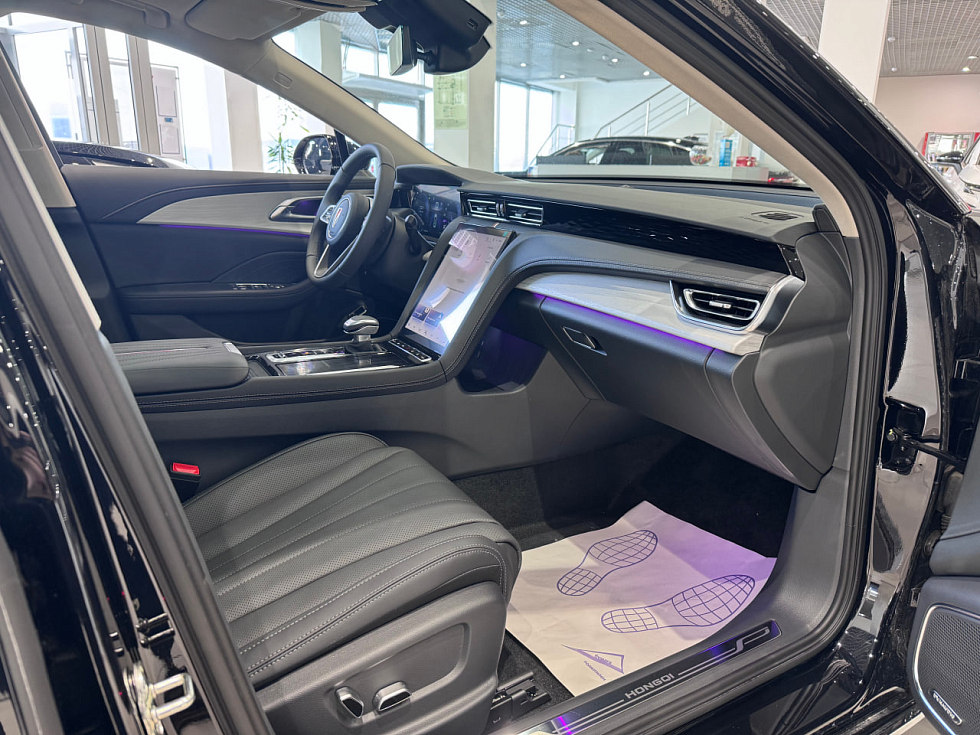 Hongqi H5 Делюкс Плюс, черный
