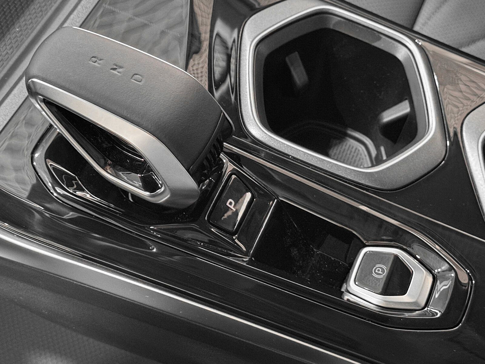 Geely Atlas Flagship, белый