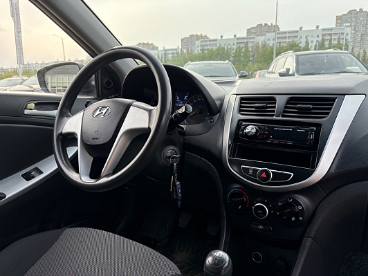Hyundai Solaris, 2011 года, пробег 210804 км
