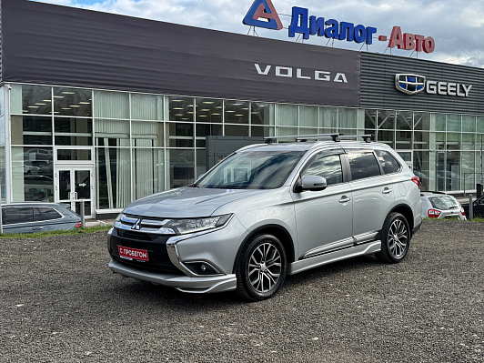 Mitsubishi Outlander Instyle, 2016 года, пробег 111826 км