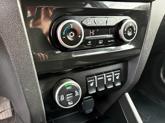 Lada (ВАЗ) XRAY Luxe, 2019 года, пробег 157334 км