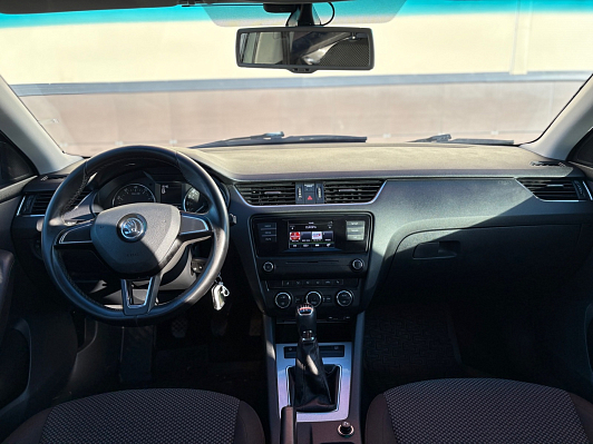 Skoda Octavia Ambition, 2016 года, пробег 201000 км