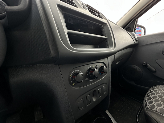 Renault Logan Access, 2019 года, пробег 78500 км
