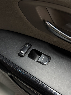 Kia Carnival, 2017 года, пробег 216971 км