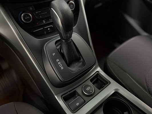 Ford Kuga Titanium, 2017 года, пробег 89901 км