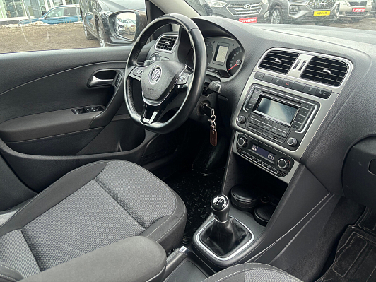 Volkswagen Polo Highline, 2017 года, пробег 140771 км